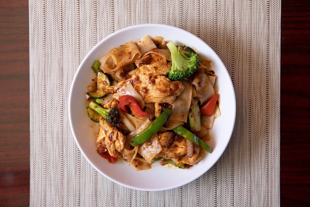 Aloy Modern Thai by null