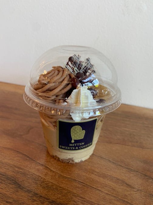 Mitten Sweets & Coffee by null
