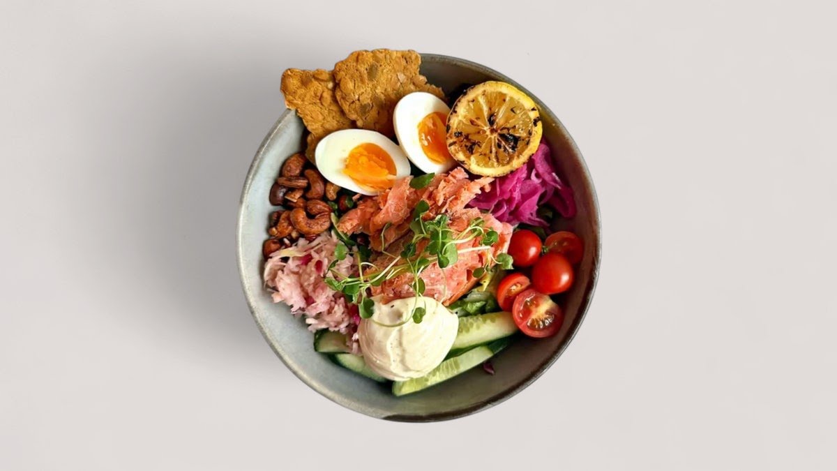 Cafe & Bar 21 by null