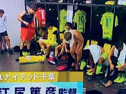 着替え サッカー部 フルチン|□サッカー部のお着替え : 【 妄想イケメンヌード 】ちらりズムの巣