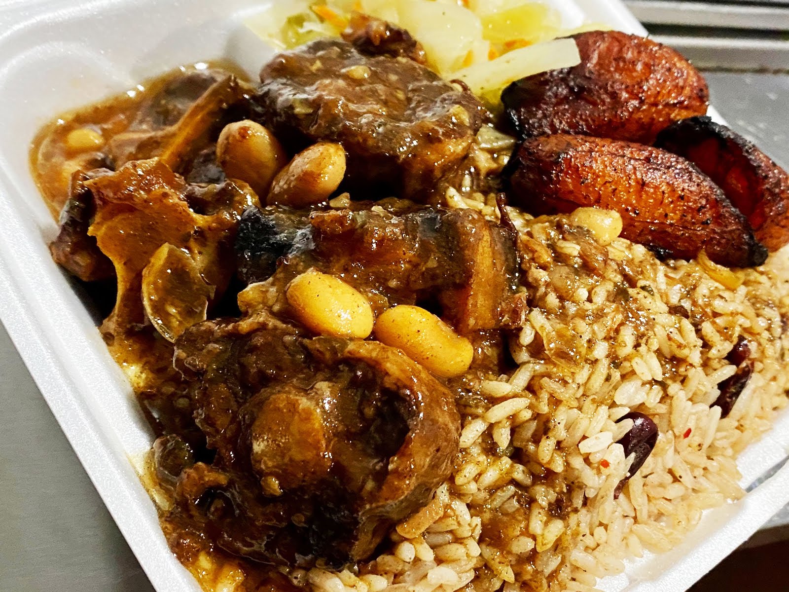 Fatboy's Wings & Tings by null