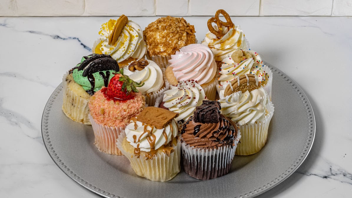 Sweet Corner Cakes by null