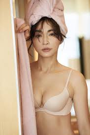 妻の下着姿　画像|写真：吉田沙保里 人生初の下着モデルに！「“最強の１枚”となりました」 | 東スポWEB