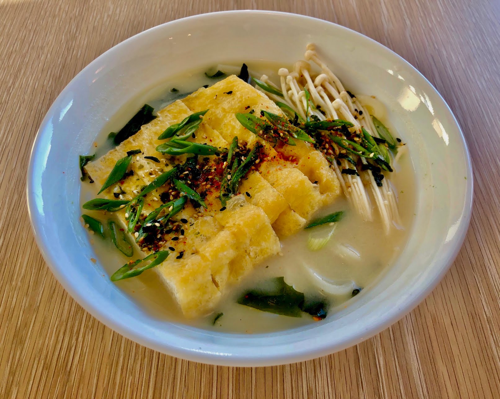 Olia Poke & Tea by null