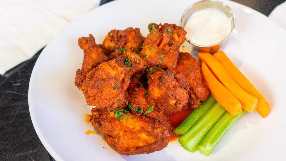 Piazza's Italian Restaurant & Sportsbar by null