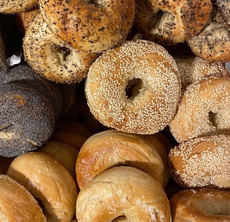 Pearl's Pizza by null