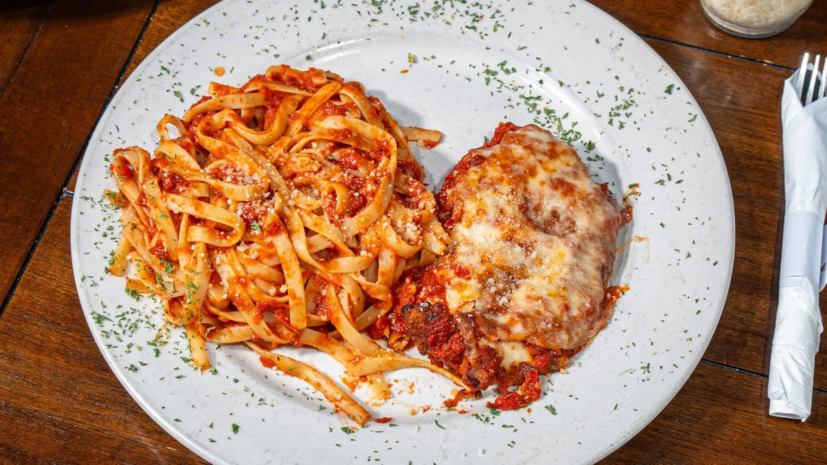 Samee's Pizza Getti by null