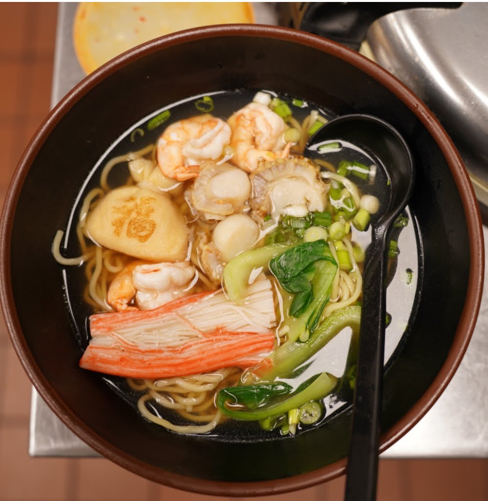 Yoshi Revolving Sushi & Noodle by null