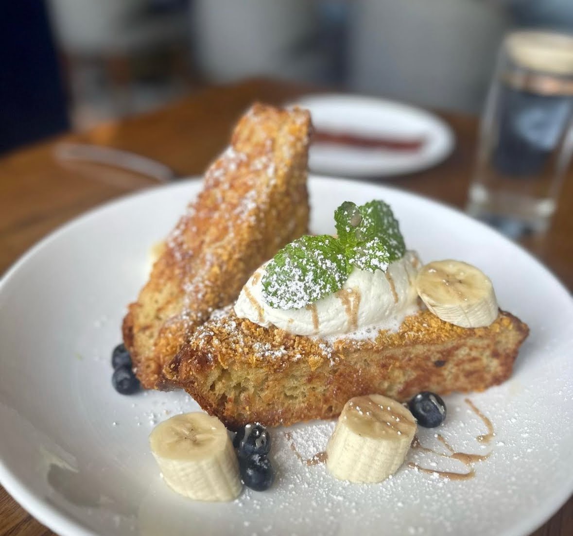 Little Tavern by null