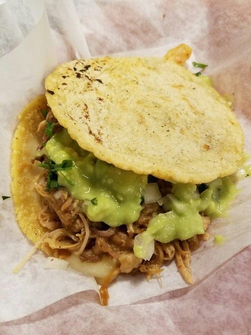 Taquería Revolución by null