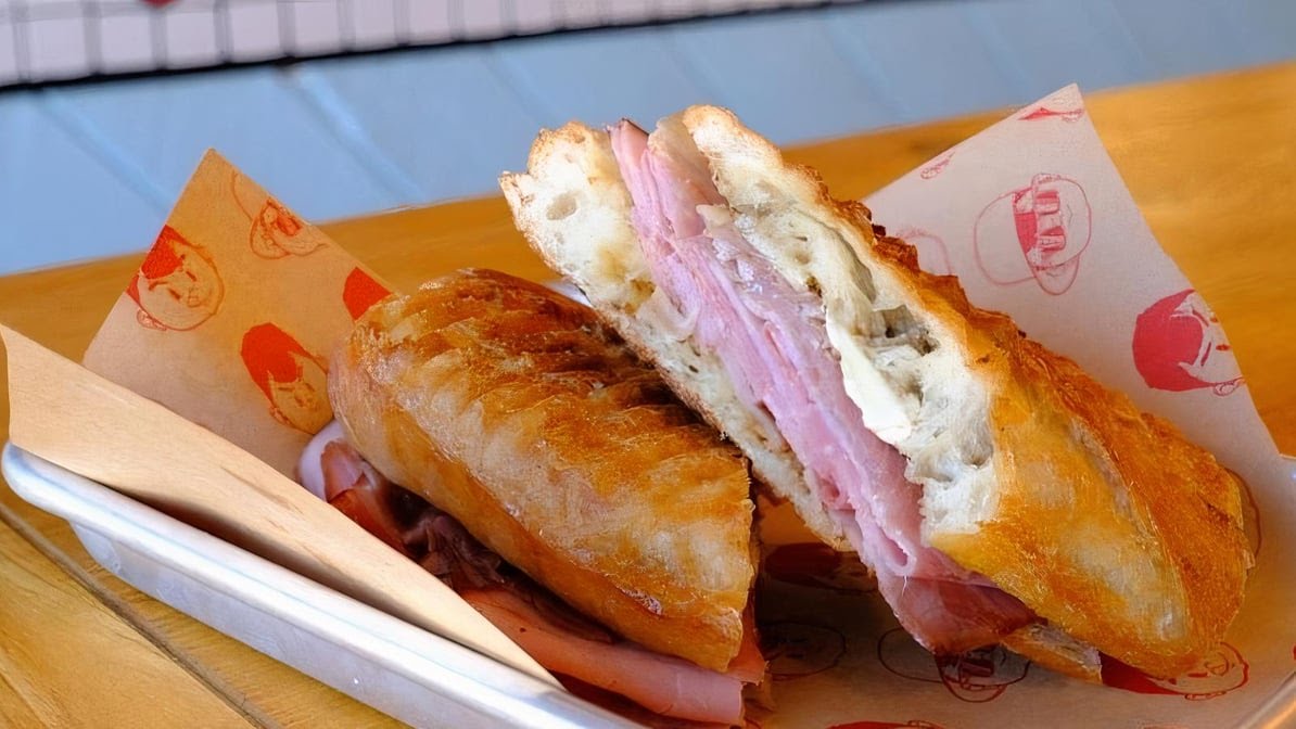 Indy's Sandwich by null