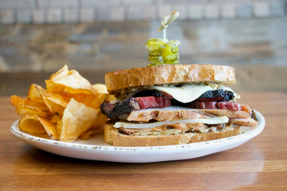 Gatlin's BBQ by null