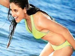 Kareena kapoor hot hotsell scene jpg x Kareena kapoor xxx