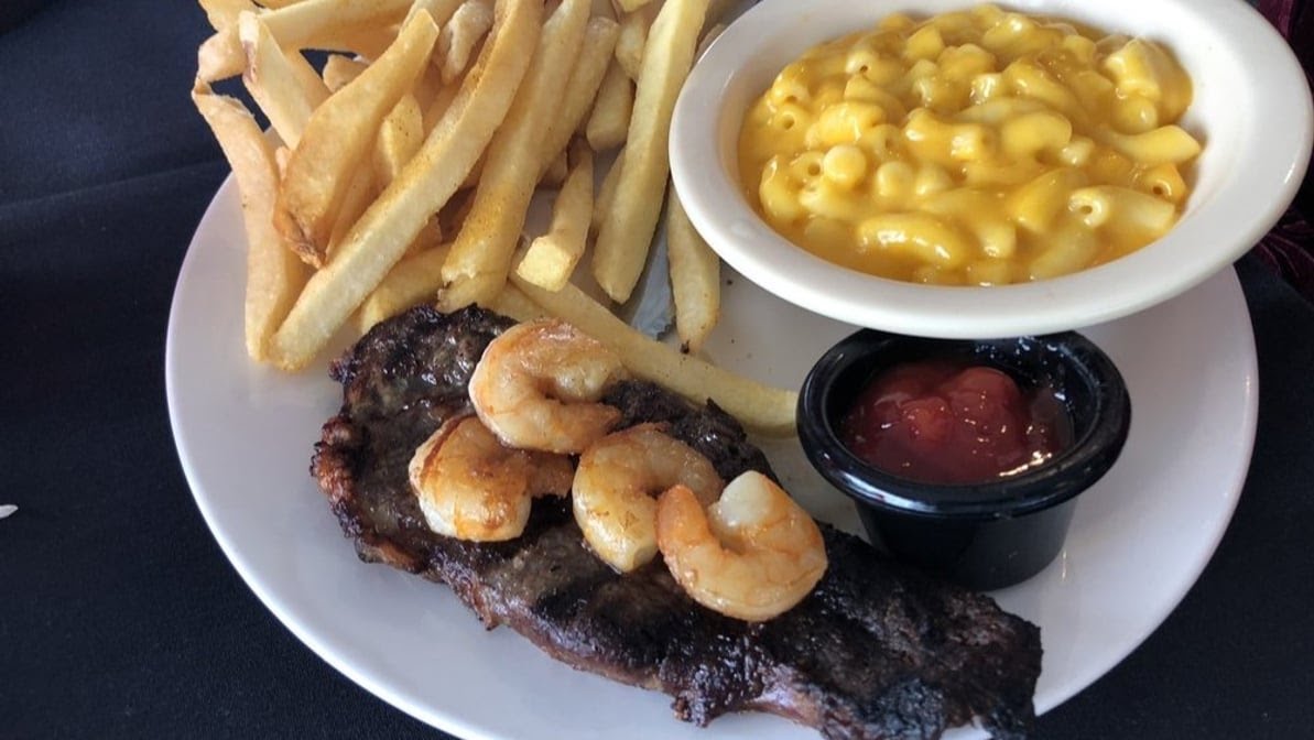 Moyo & Grill by null