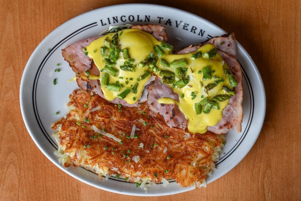 Lincoln Tavern & Restaurant by null