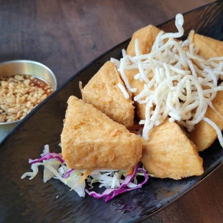 Klom Klom Thai Isan café by null