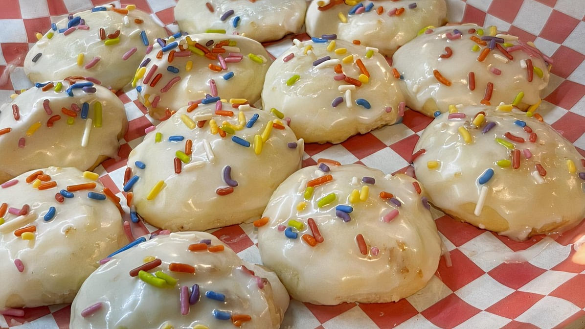 Vincenzo's Pizza by null