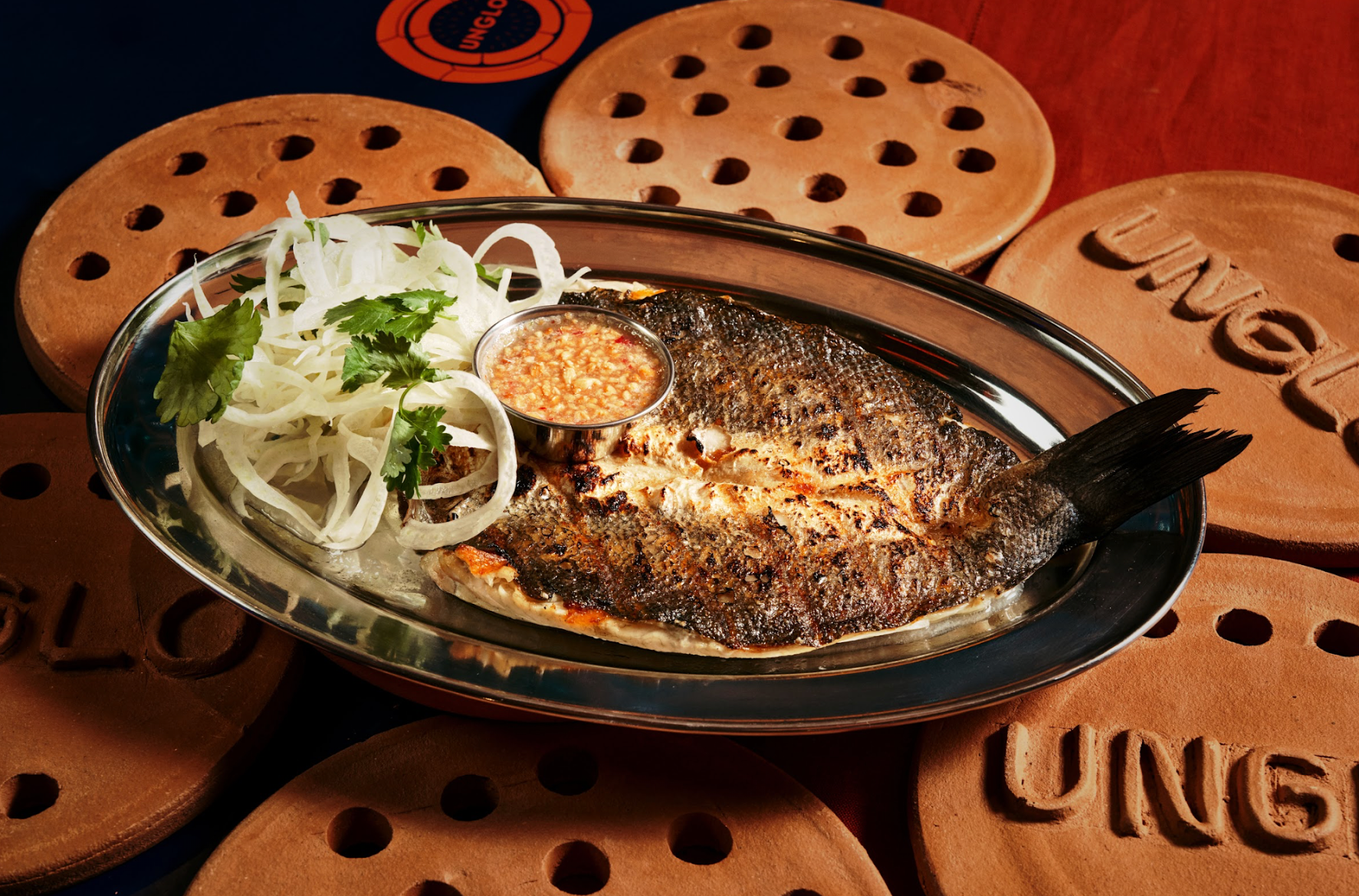 Unglo Thai Restaurant and Bar by null