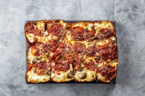 Andrew's American Pizza Kitchen by null