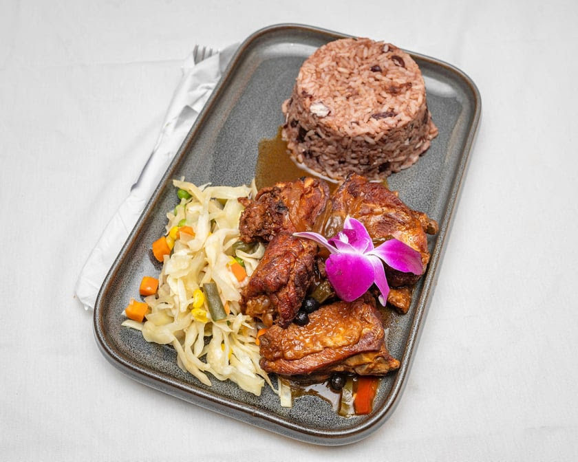 Code Red Restaurant & Lounge by null