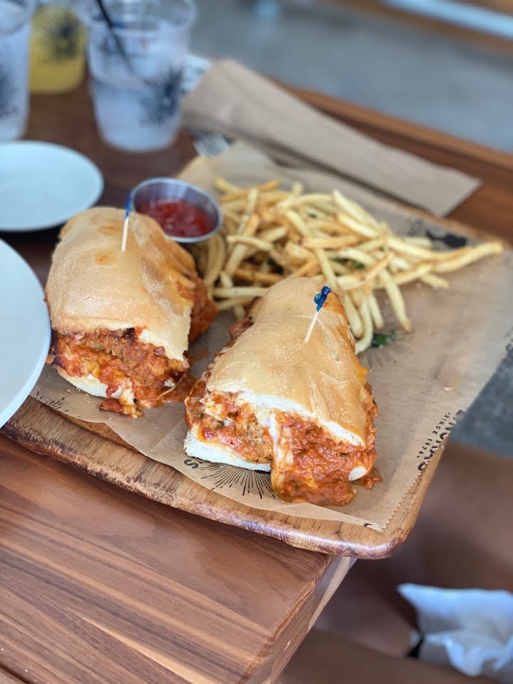 Lynora's Italian Restaurant by null