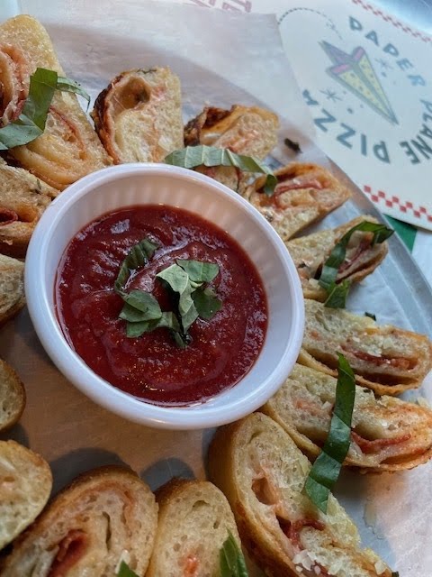 Paper Plane Pizza by null