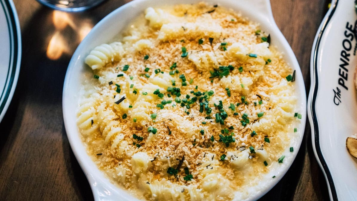 The Penrose Bar by null