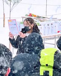 女性　大便　雪上|立山の雪の中にゴミを埋めていく輩がいるという残念すぎる画像がこちら「これ酷すぎて笑えない」 - Togetter [トゥギャッター]