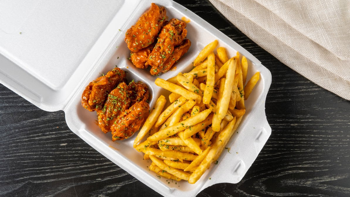 Dav’s Hotspot Restaurant + Lounge by null