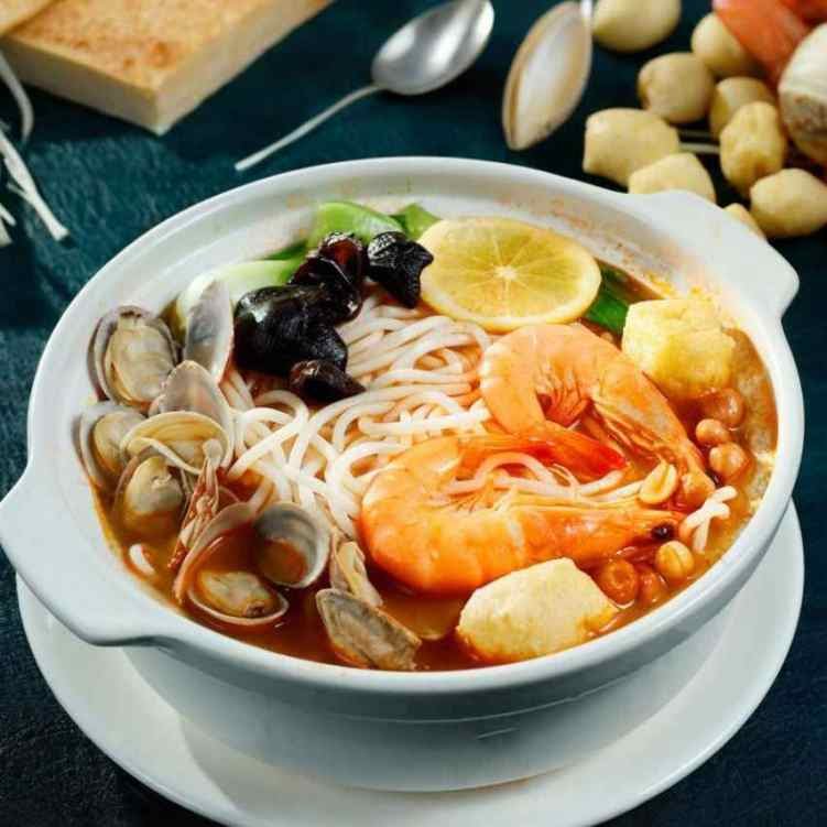 ZSX Szechuan Rice Noodles 曾三仙米线 by null