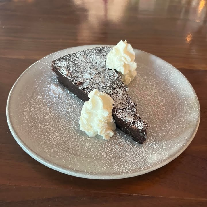 Decades Pizza | Bar and Restaurant in Ridgewood, Queens - NYC by null