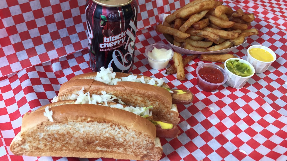 Montreal Pool Room by null