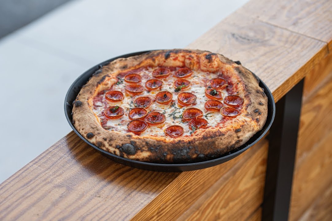 NONA STREET PIZZA by null