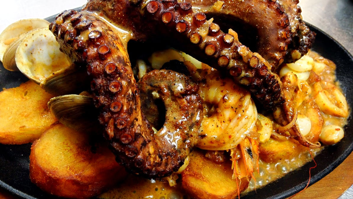Chio's Peruvian Grill by null