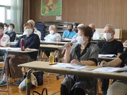 老人クラブ 女性 集合写真|雀老連の「歩け歩け大会」が開催されました。 - 雀宮地区まちづくり推進協議会