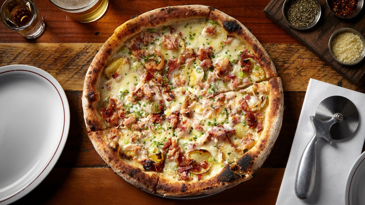 Parlor Pizza Bar River North by null