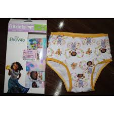 家庭内　下着|2年で20万枚の販売を達成！吸水ショーツcomfits  4周年】女性のライフスタイルに合わせた新作登場！専門家とお客様の声を反映し続ける、進化するフェムケアブランド | 株式会社フランのプレスリリース