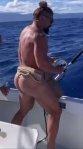 Rule if it exists there is porn of it fuhrerdoodles aquaman jason momoa jpg x Jason momoa