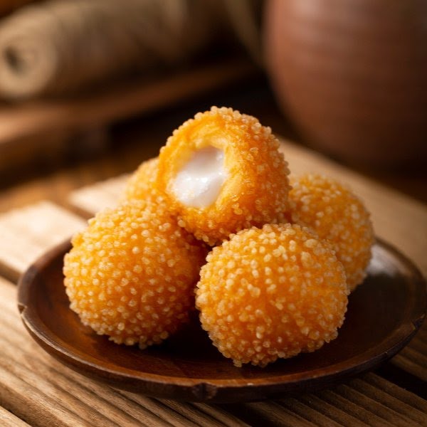 Fish With You ｜Spicy & Sour Fish Soup 鱼你在一起酸菜鱼 by null