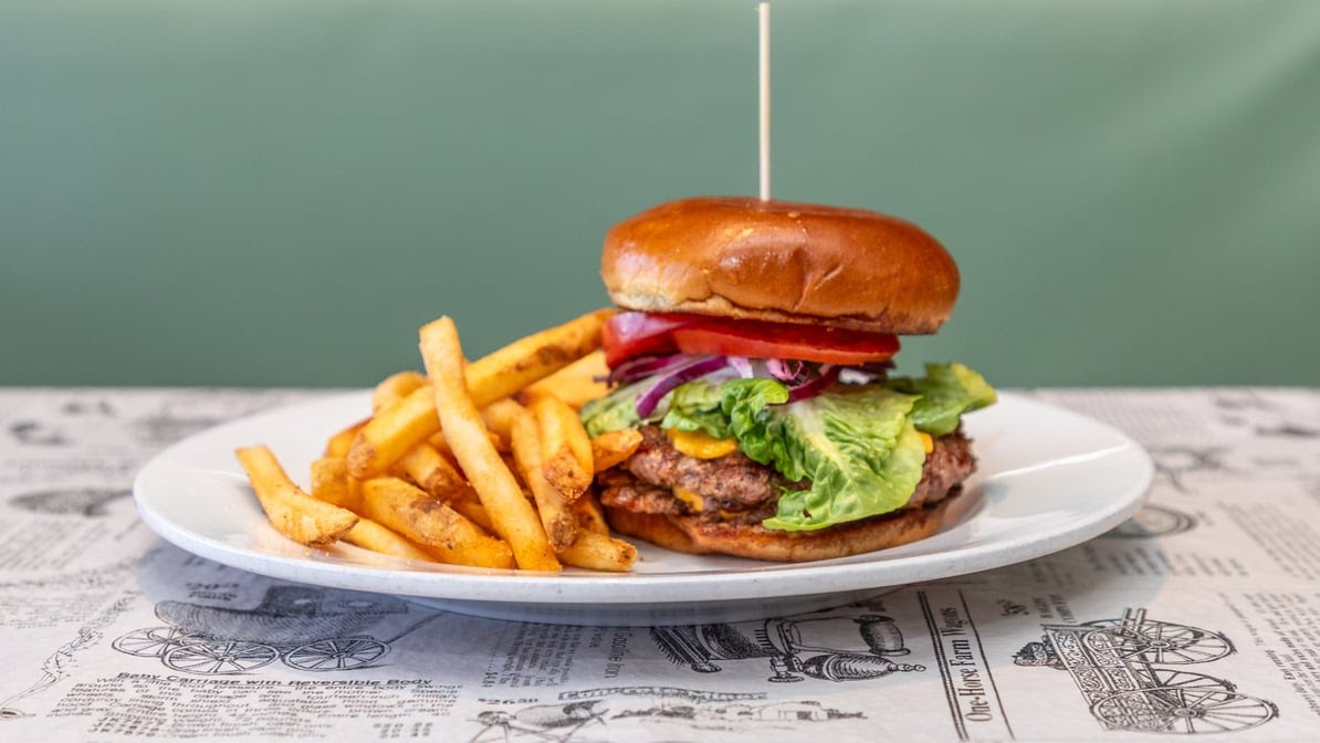 Gatlin's Fins & Feathers by null