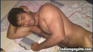Baal two guys wanking in the train watch online jpg x Indian gay sex in train