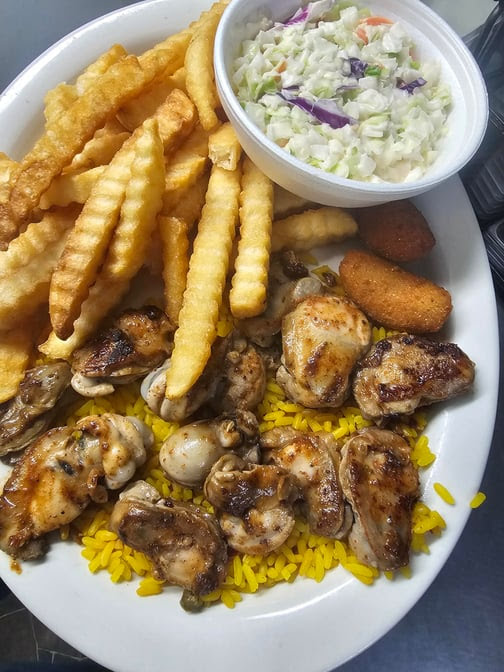 Beamie's At the River by null