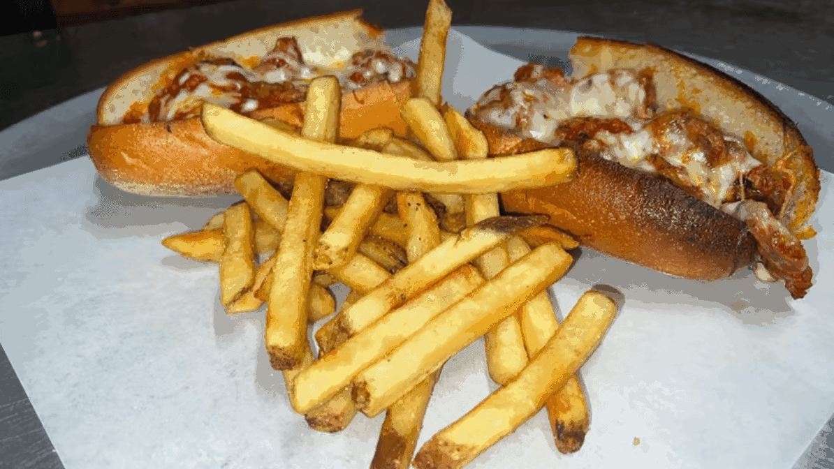 Saucey's Pizza by null