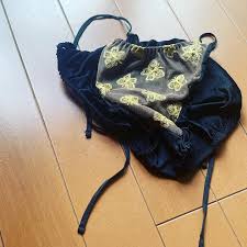 おばさん ひもパンツ|