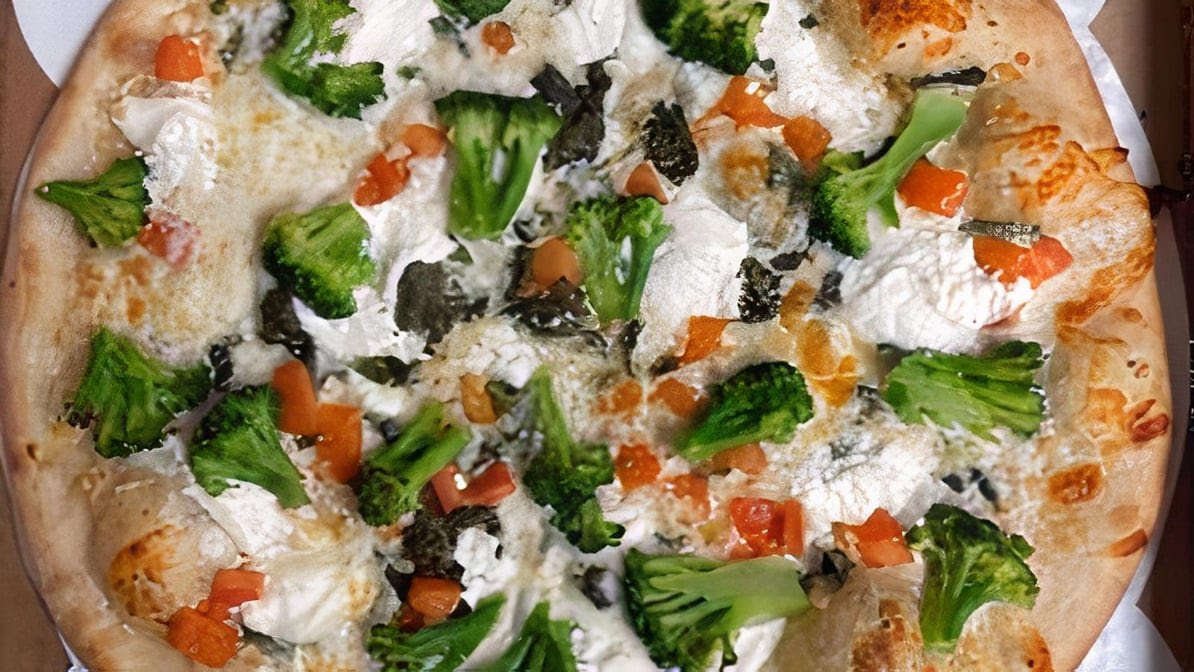 Jonuzi's Pizza by null