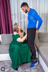 Free mature pics jpg x Mature milf joy