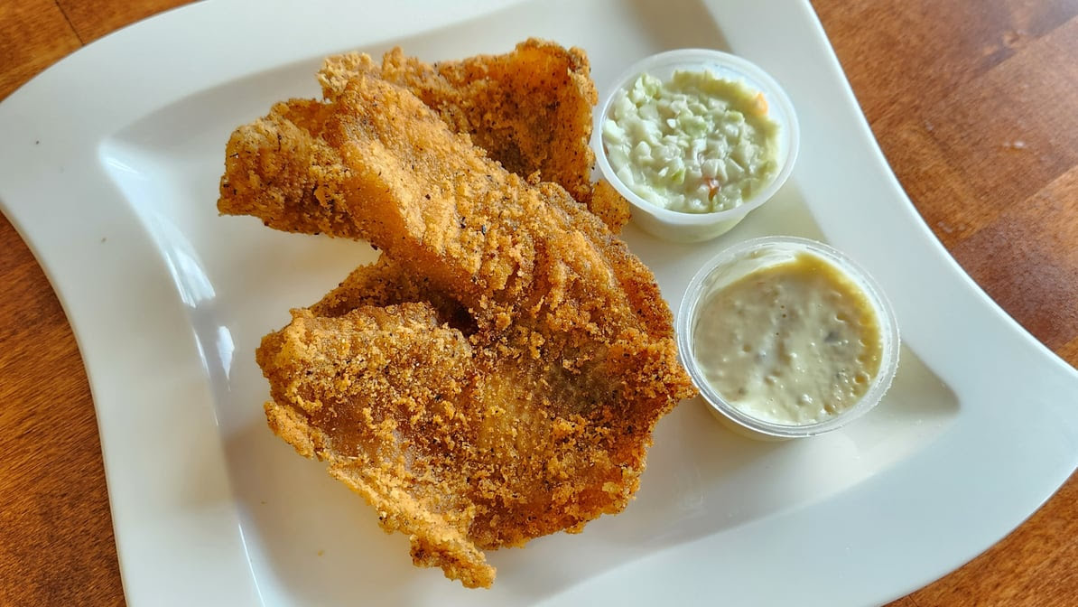 A Town Wings - Donald lee hollowell by null