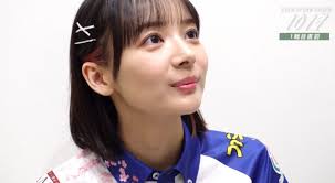 岡田紗佳|岡田紗佳、前髪ぱっつん＆桜のピアス披露…カメラ目線に「そんなに見つめないで」「仕上がってますね」の声 - スポーツ報知