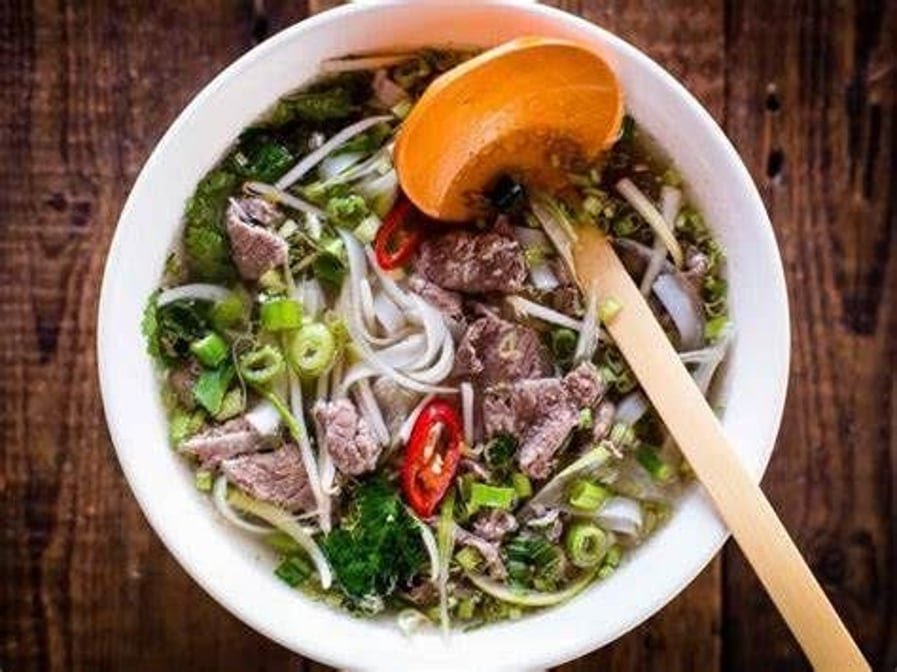 Pho Ngoon by null
