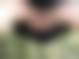 ノーパン 無修正画像|道端に座り込んで股を開いているせいでノーパンパンストのアソコがモロ見えになってしまった女性の画像 | ImitationSkin –  パンスト直穿きフェチの復活